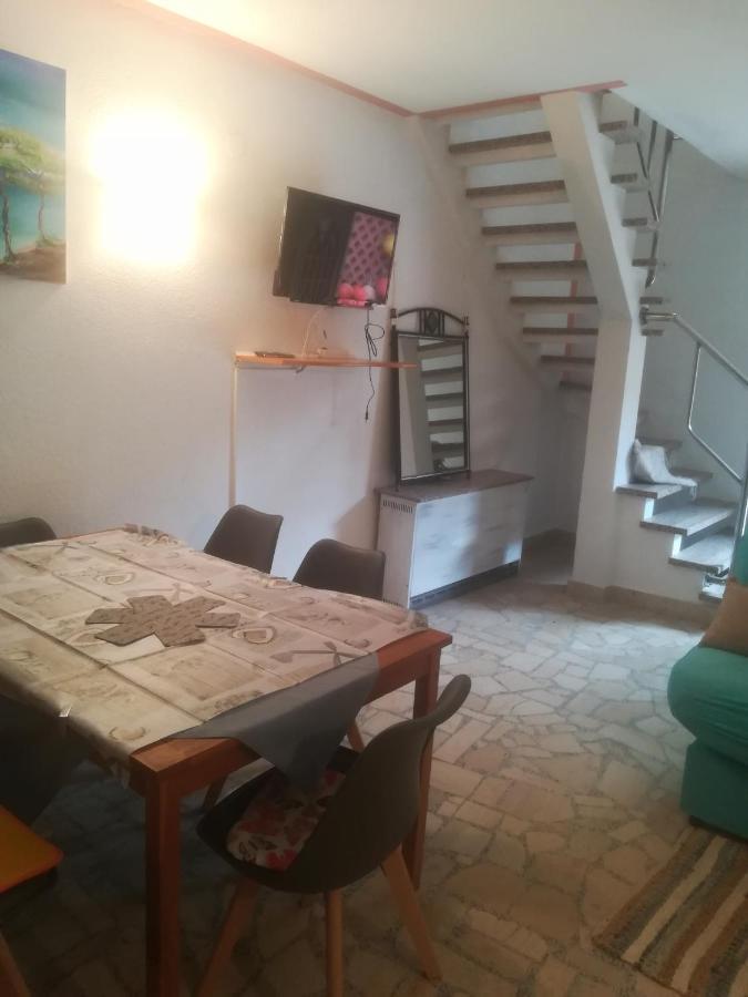 Villa Edward Premantura Extérieur photo